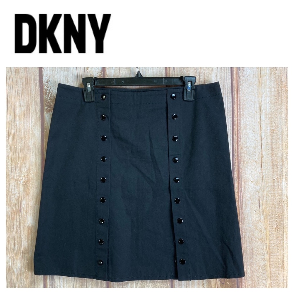 💙DKNY Black Snap Front Mini Skirt Size 10